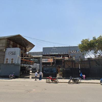 ALQUILER DE LOCAL DE 1976.40 M2 EN CHICLAYO